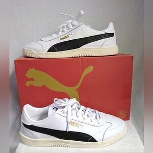 Men's 5v5 Puma white, black and gold sneakers. Size 9. Slightly used.